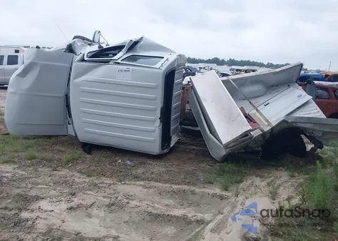 1997 Ford F-350 Xl z USA, uszkodzony, nr VIN 1FTJW36F5VEC31437